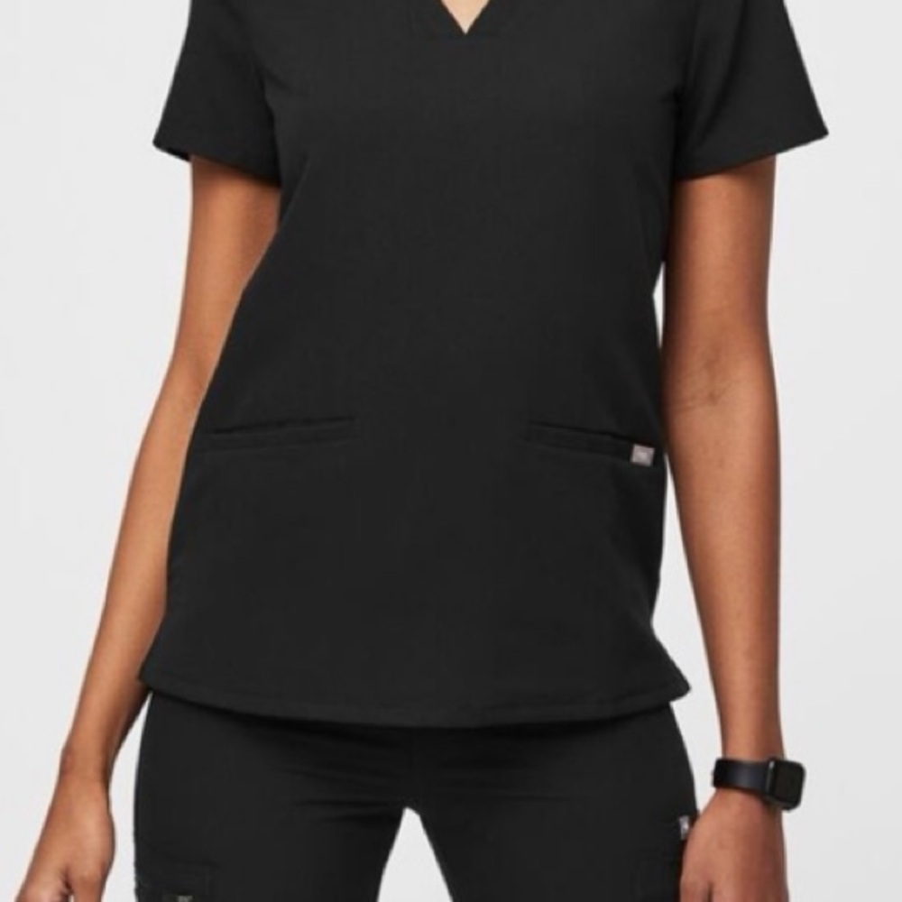 Set of 4 - FIGS Black Casma Scrub XS Top